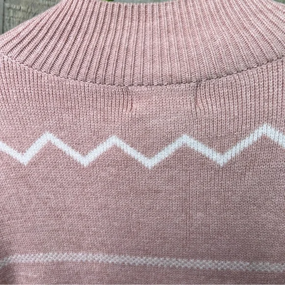 Lost Wander Size XS/S Pink & White Printed Mock Neck Pullover Sweater Su… - Picture 6 of 11